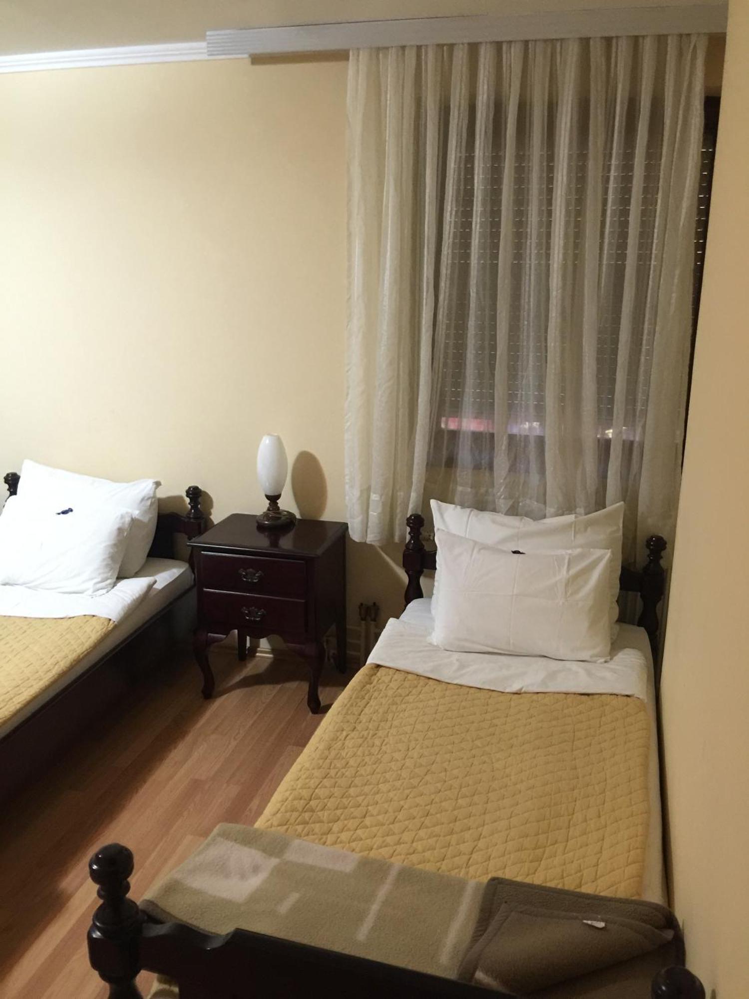 Bed & Breakfast Karavan Raška Pokój zdjęcie