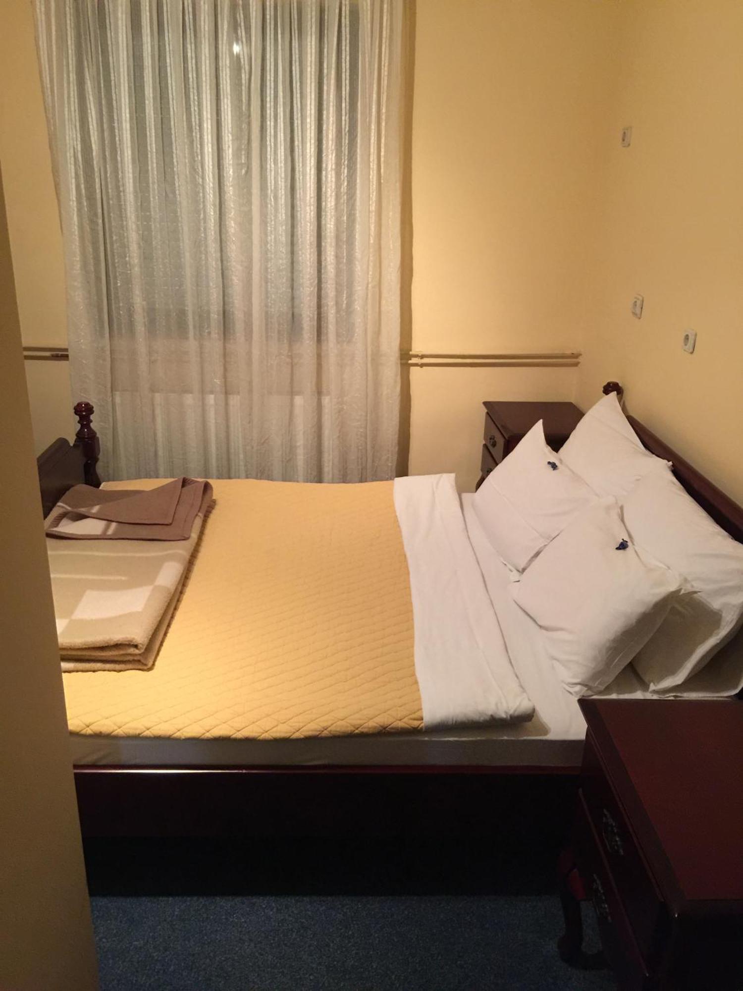 Bed & Breakfast Karavan Raška Pokój zdjęcie