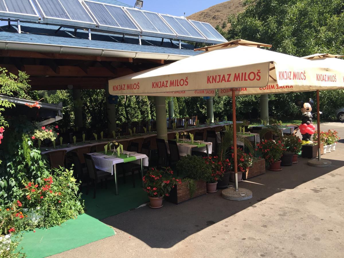 Bed & Breakfast Karavan Raška Zewnętrze zdjęcie