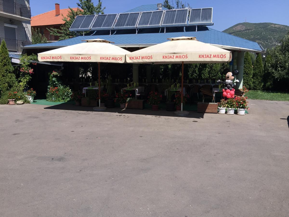 Bed & Breakfast Karavan Raška Zewnętrze zdjęcie