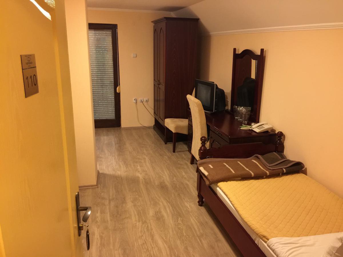 Bed & Breakfast Karavan Raška Pokój zdjęcie